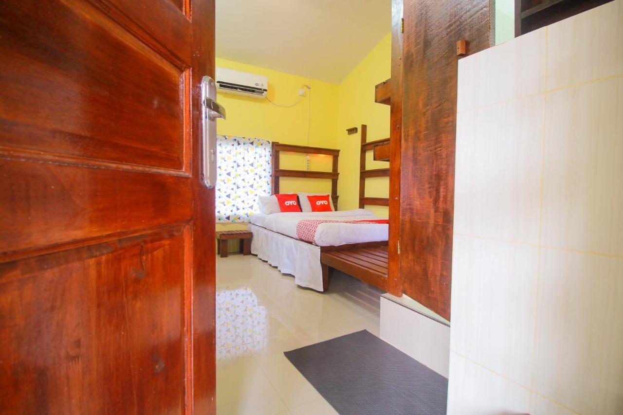 Oyo 1596 Taman Homestay Syariah Dumai Exterior foto